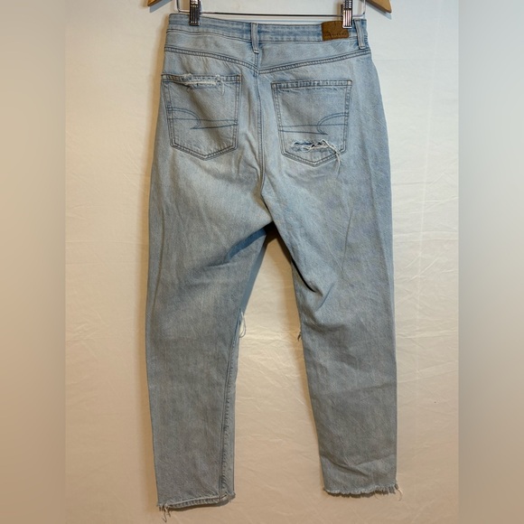 American Eagle Women’s Mom Jean Size 4 - Picture 4 of 7